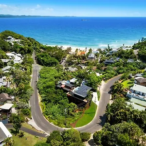 Moonrise - 4 Bedroom Designer Above Wategos Holiday home Byron Bay